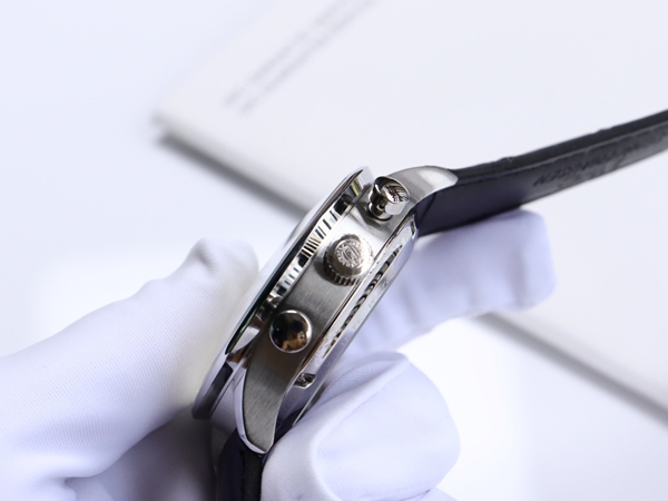 アイ・ダブリュー・シー細部ディテール